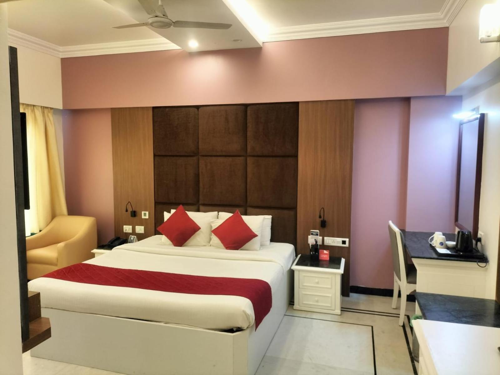 Zip By Spree Hotels Surabi International Vellore Bagian luar foto