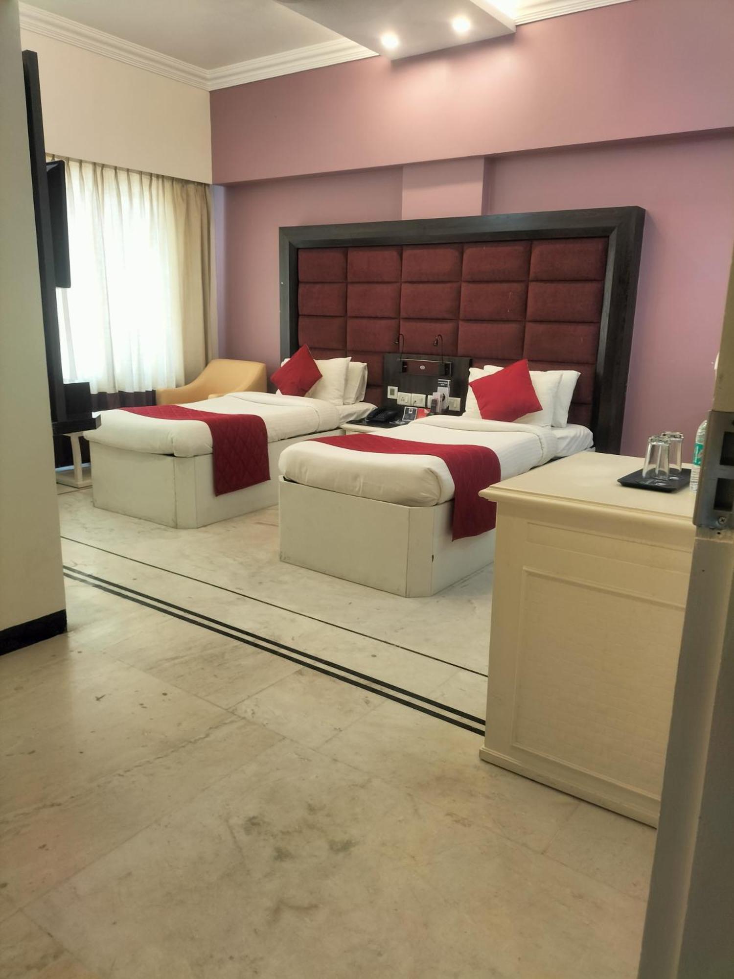 Zip By Spree Hotels Surabi International Vellore Bagian luar foto