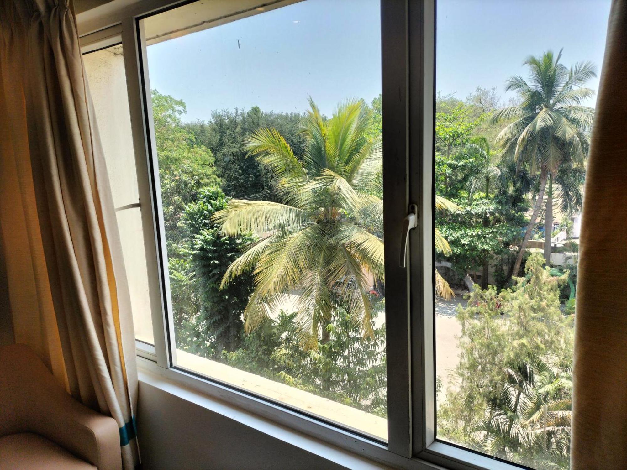 Zip By Spree Hotels Surabi International Vellore Bagian luar foto