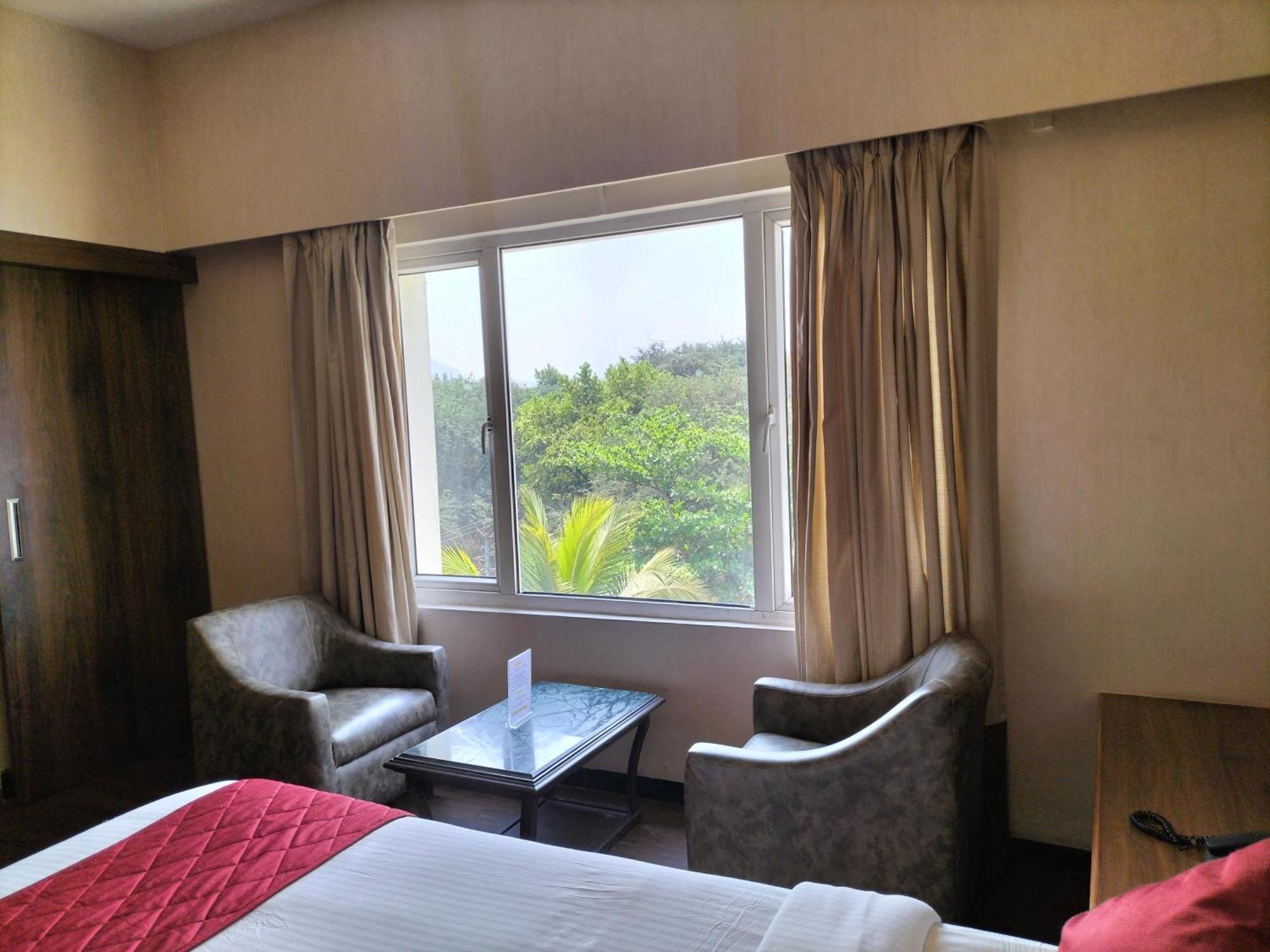 Zip By Spree Hotels Surabi International Vellore Bagian luar foto