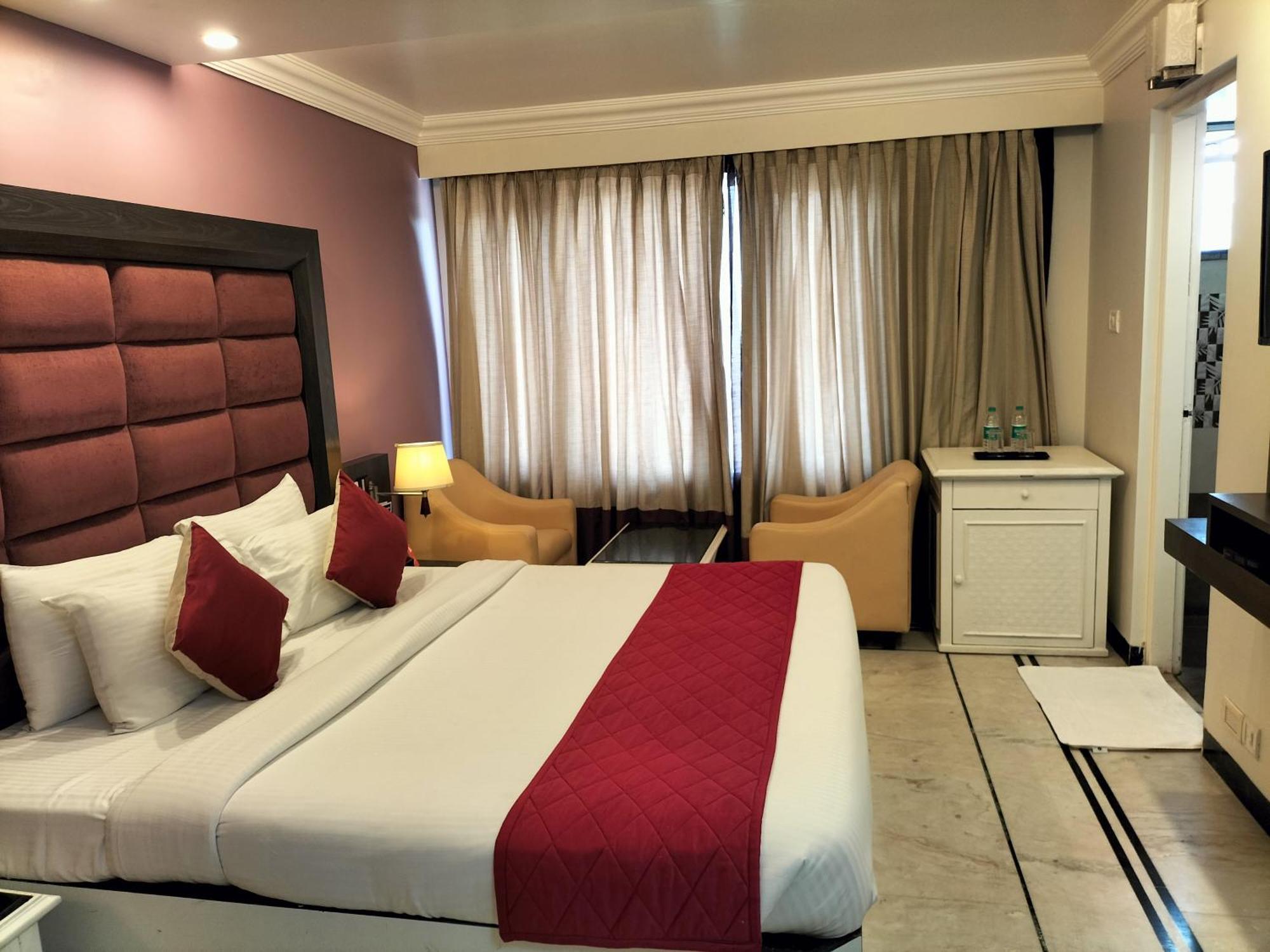 Zip By Spree Hotels Surabi International Vellore Bagian luar foto