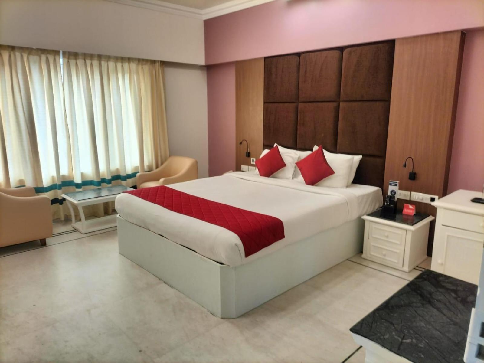Zip By Spree Hotels Surabi International Vellore Bagian luar foto